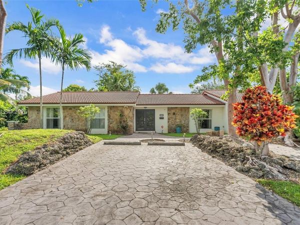 9220 SW 94th Pl, Miami, FL 33176