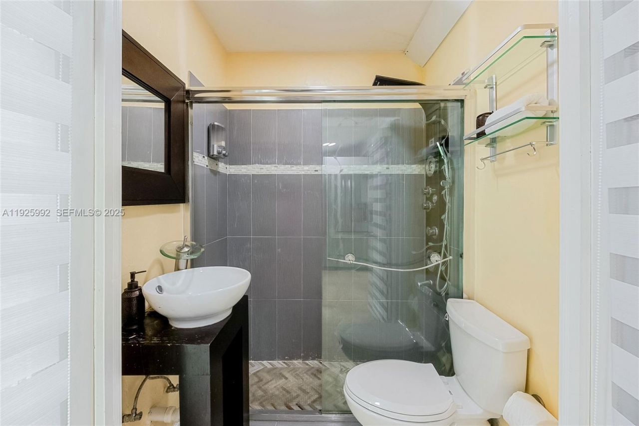 Please Call For Address, Hollywood, FL 33020 Photo