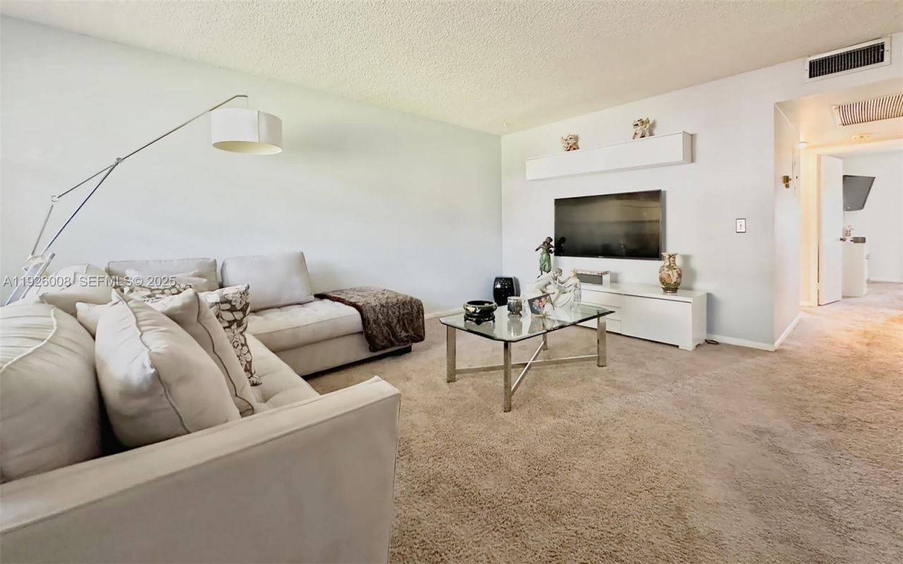 150 SW 134th Way, Unit 203R, Pembroke Pines, FL 33027 Photo