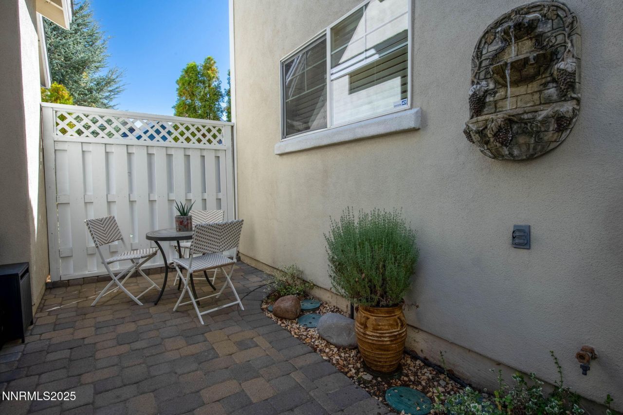 1304 Waterloo Drive, Reno, NV 89509 Photo