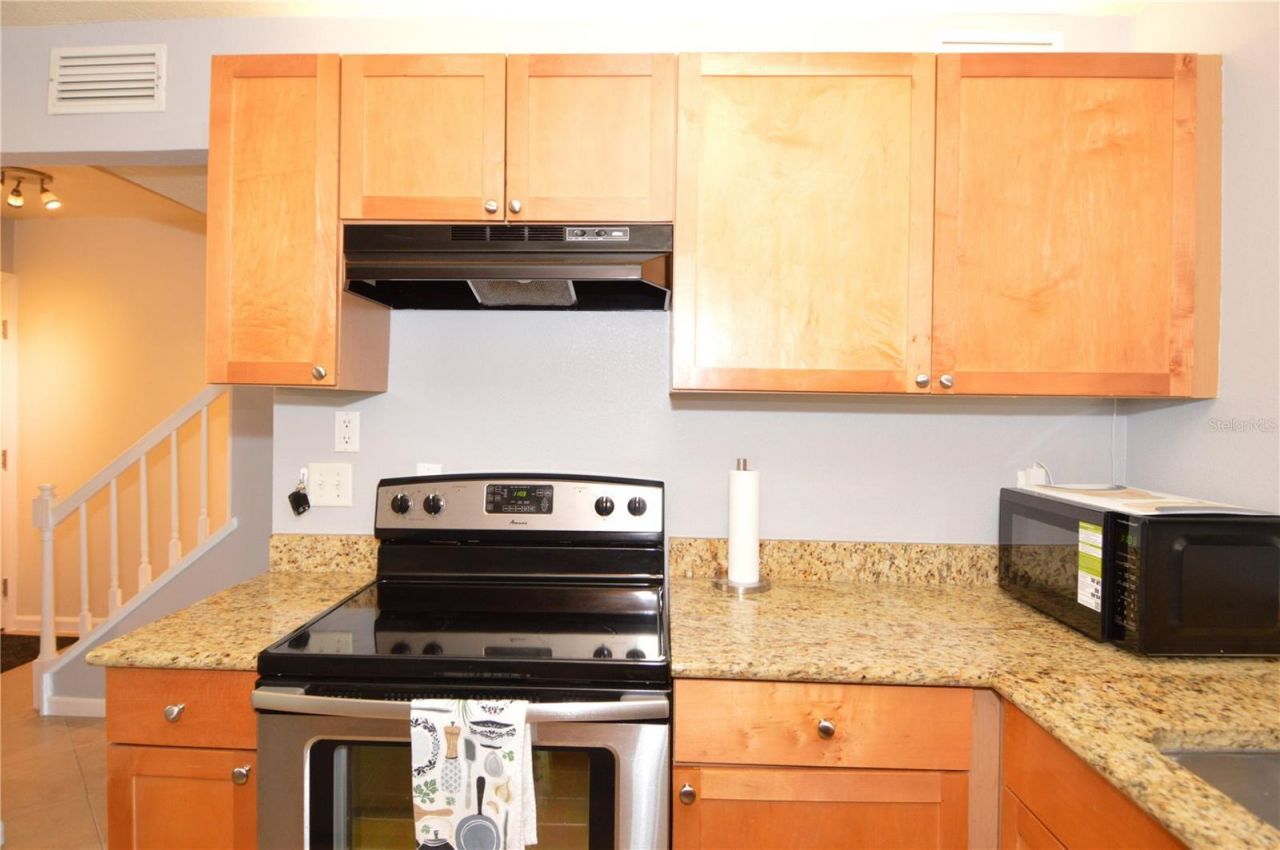 3837 Pompano Drive Se, Unit 3837(Furni, Saint Petersburg, FL 33705 Photo