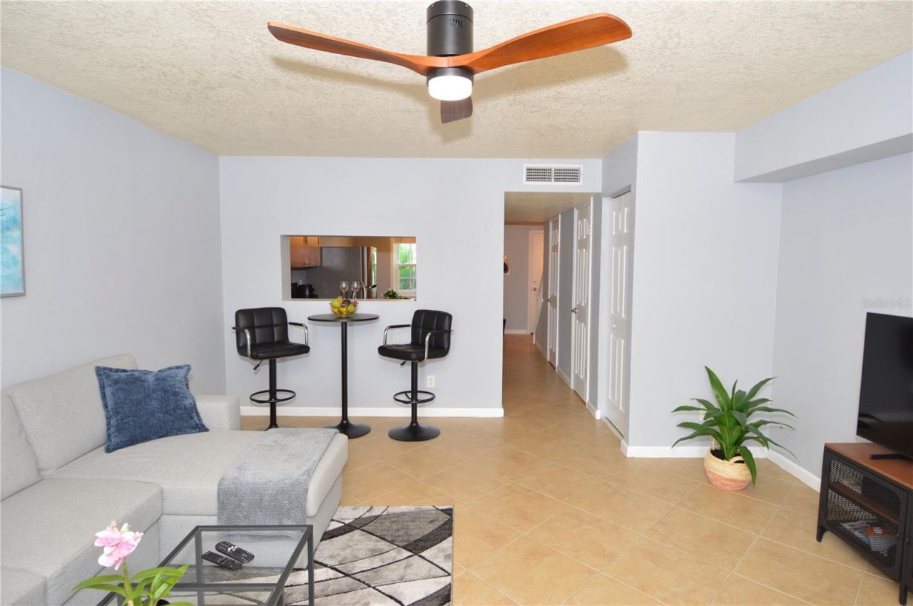 3837 Pompano Drive Se, Unit 3837(Furni, Saint Petersburg, FL 33705 Photo
