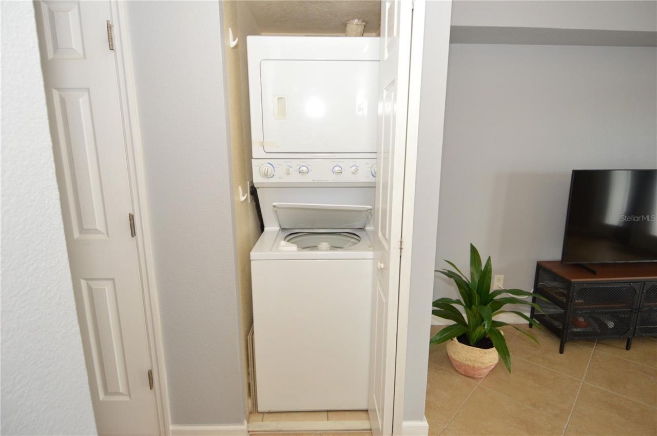 3837 Pompano Drive Se, Unit 3837(Furni, Saint Petersburg, FL 33705 Photo