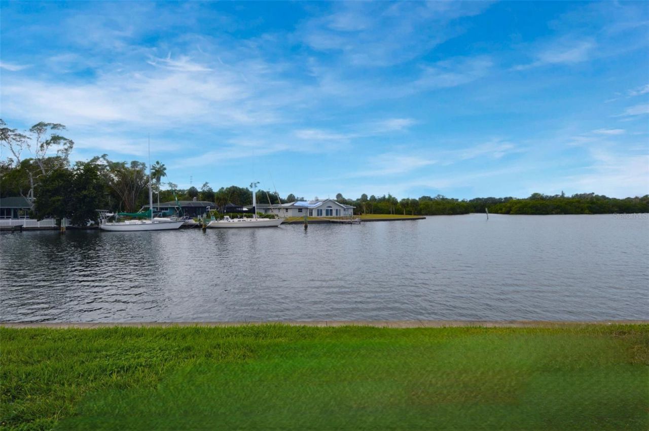 3837 Pompano Drive Se, Unit 3837(Furni, Saint Petersburg, FL 33705 Photo