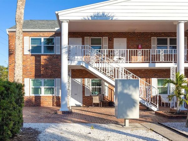 380 BASE AVENUE E, Unit 201, VENICE, FL 34285