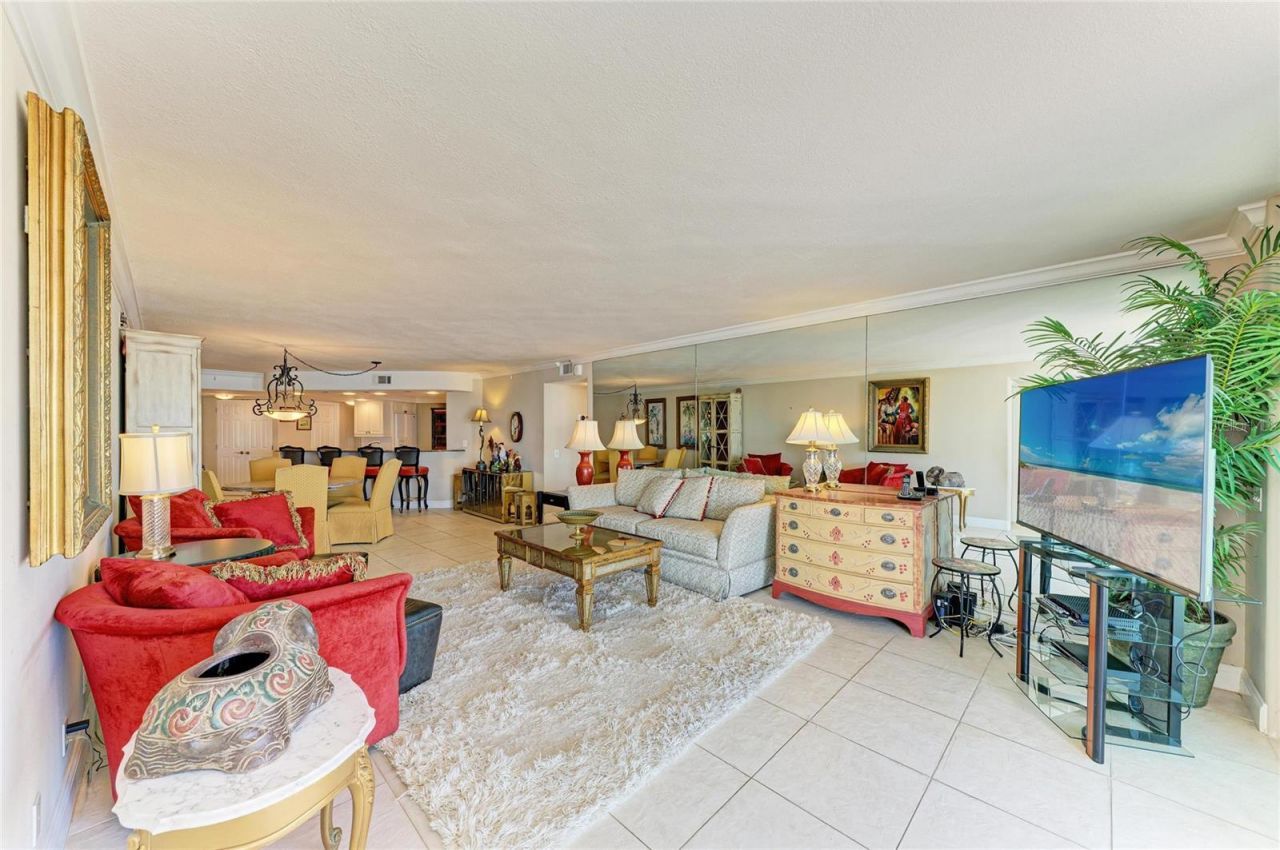 5700 Escondida Boulevard S, Unit 201, Saint Petersburg, FL 33715 Photo