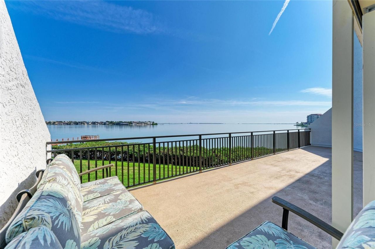 5700 Escondida Boulevard S, Unit 201, Saint Petersburg, FL 33715 Photo