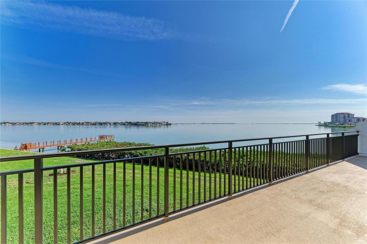 5700 Escondida Boulevard S, Unit 201, Saint Petersburg, FL 33715 Photo