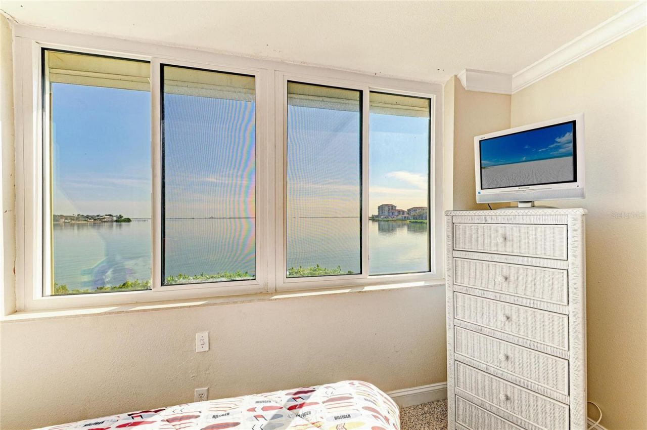 5700 Escondida Boulevard S, Unit 201, Saint Petersburg, FL 33715 Photo