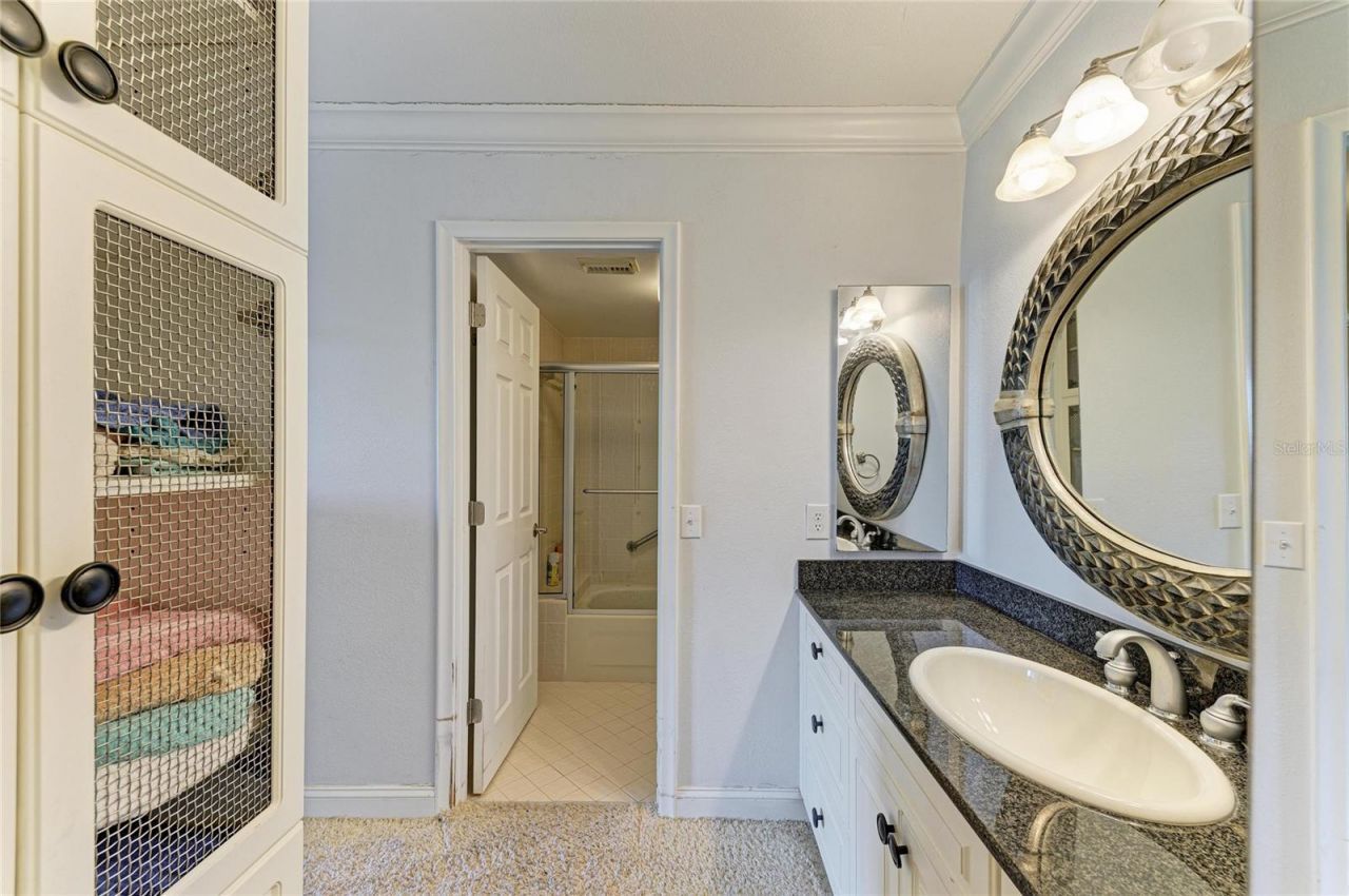 5700 Escondida Boulevard S, Unit 201, Saint Petersburg, FL 33715 Photo