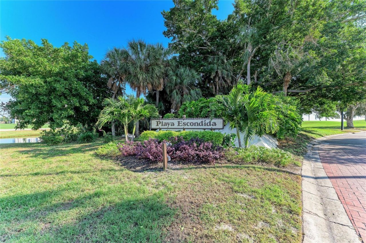 5700 Escondida Boulevard S, Unit 201, Saint Petersburg, FL 33715 Photo