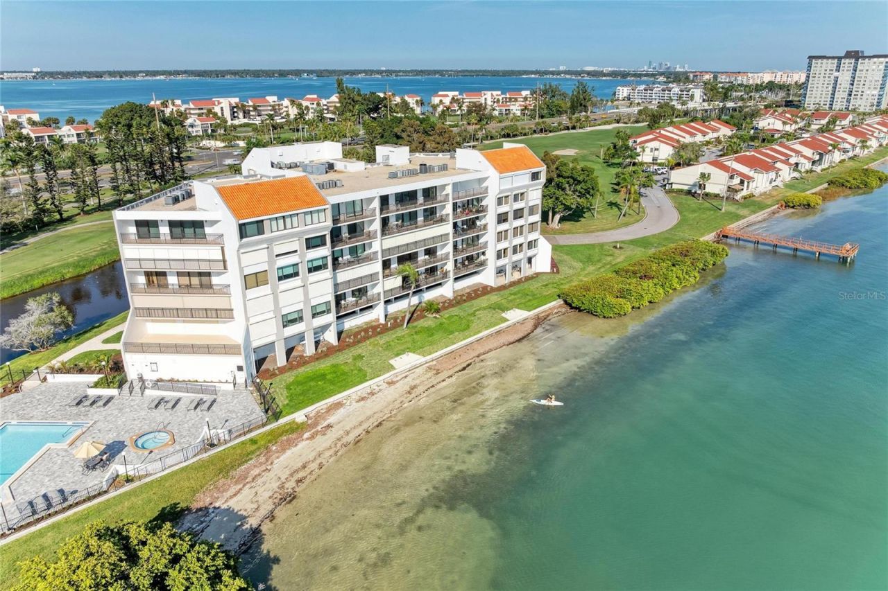 5700 Escondida Boulevard S, Unit 201, Saint Petersburg, FL 33715 Photo