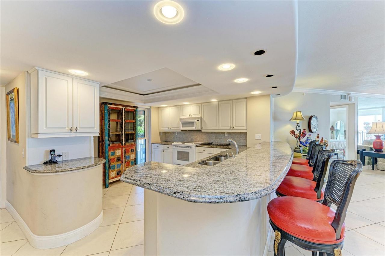 5700 Escondida Boulevard S, Unit 201, Saint Petersburg, FL 33715 Photo