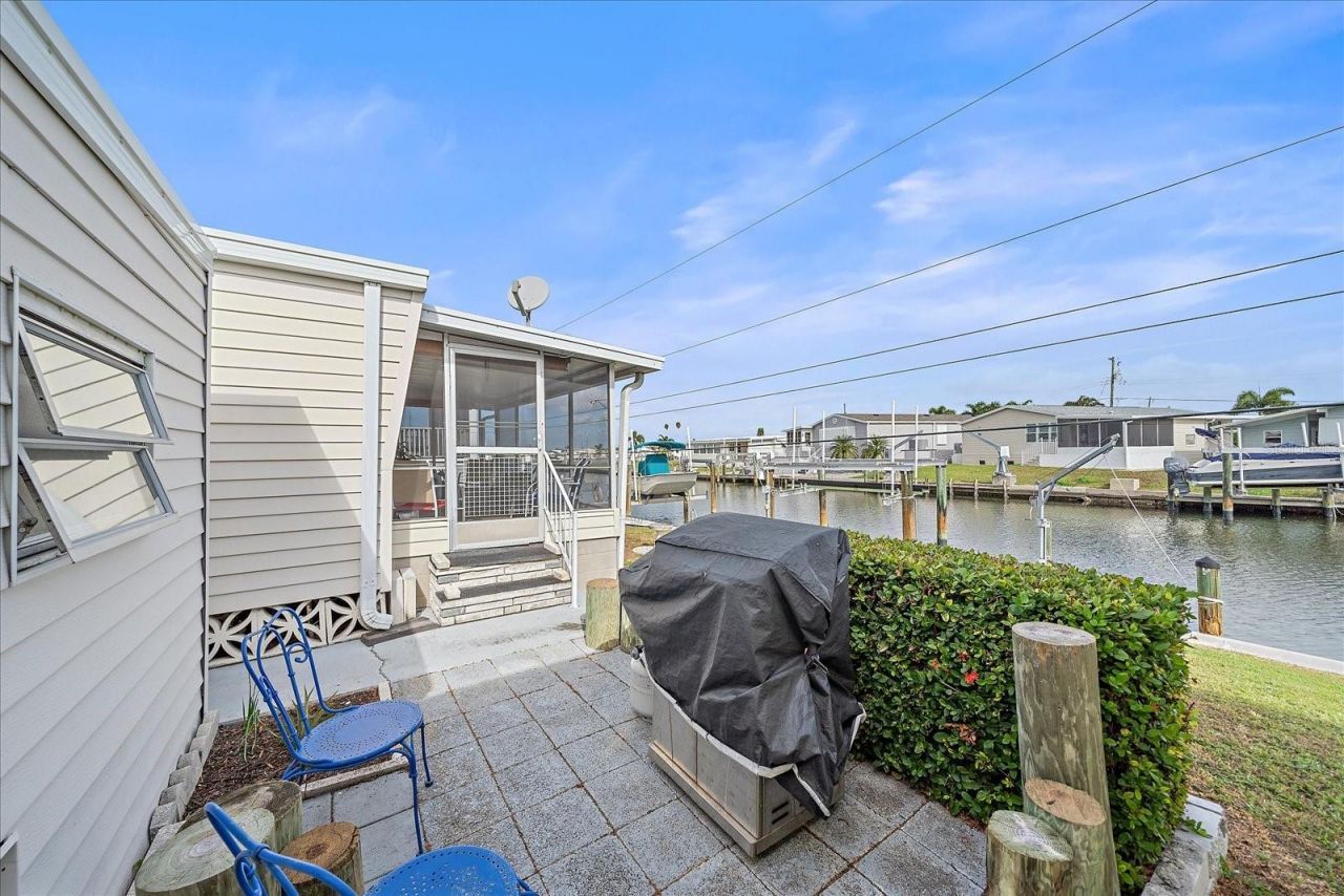 220 Bimini Drive, Palmetto, FL 34221 Photo