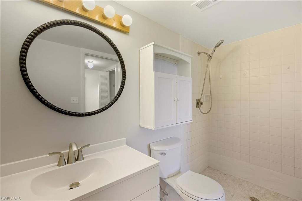 2111 Barkeley Ln, Unit 18, Fort Myers, FL 33907 Photo