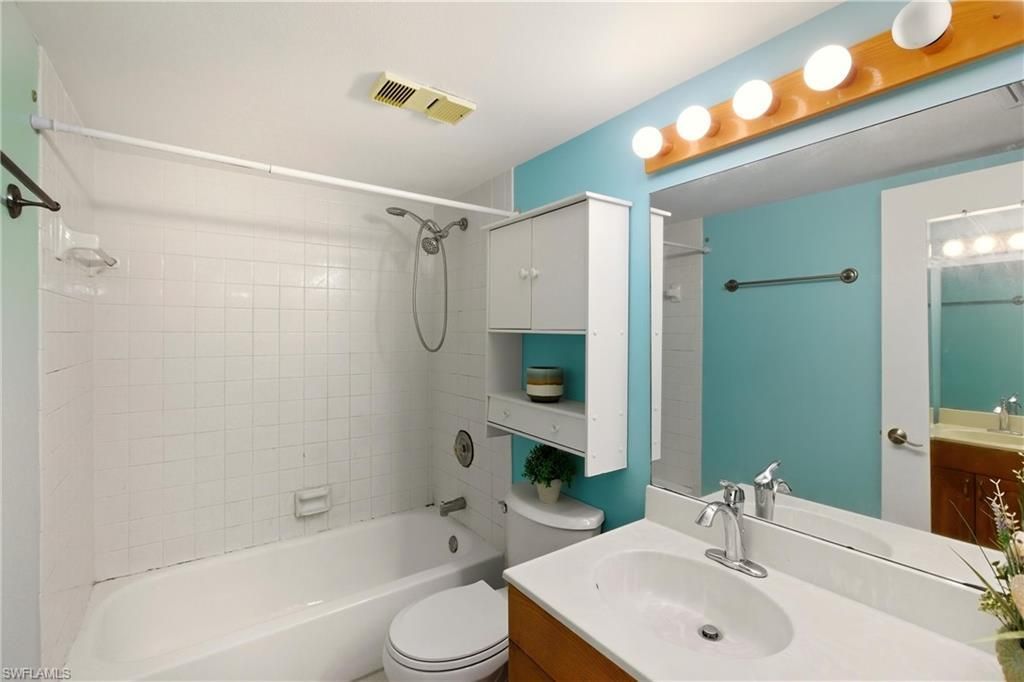 2111 Barkeley Ln, Unit 18, Fort Myers, FL 33907 Photo