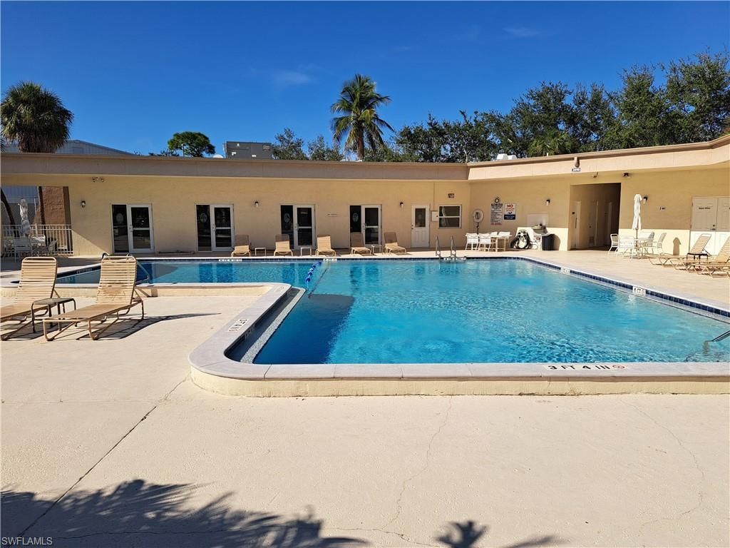 2111 Barkeley Ln, Unit 18, Fort Myers, FL 33907 Photo