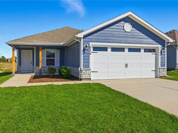 20281 W 194th Terrace, Spring Hill, KS 66083