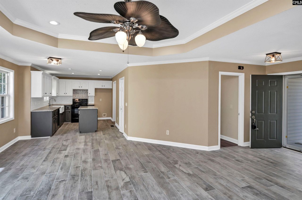 141 Rosewood Lane  Photo 4