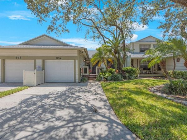 842 AMELIA COURT NE, ST PETERSBURG, FL 33702