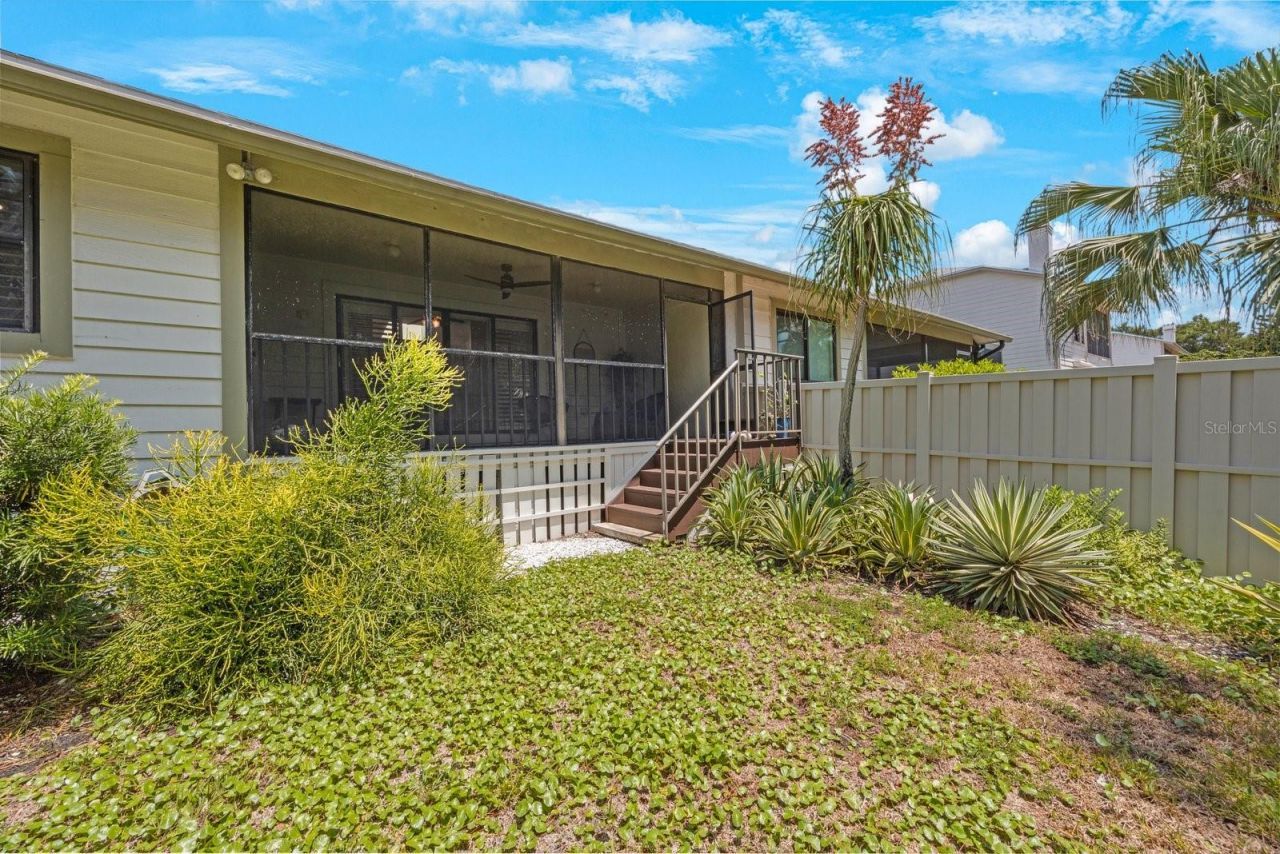 842 Amelia Court Ne, Saint Petersburg, FL 33702 Photo