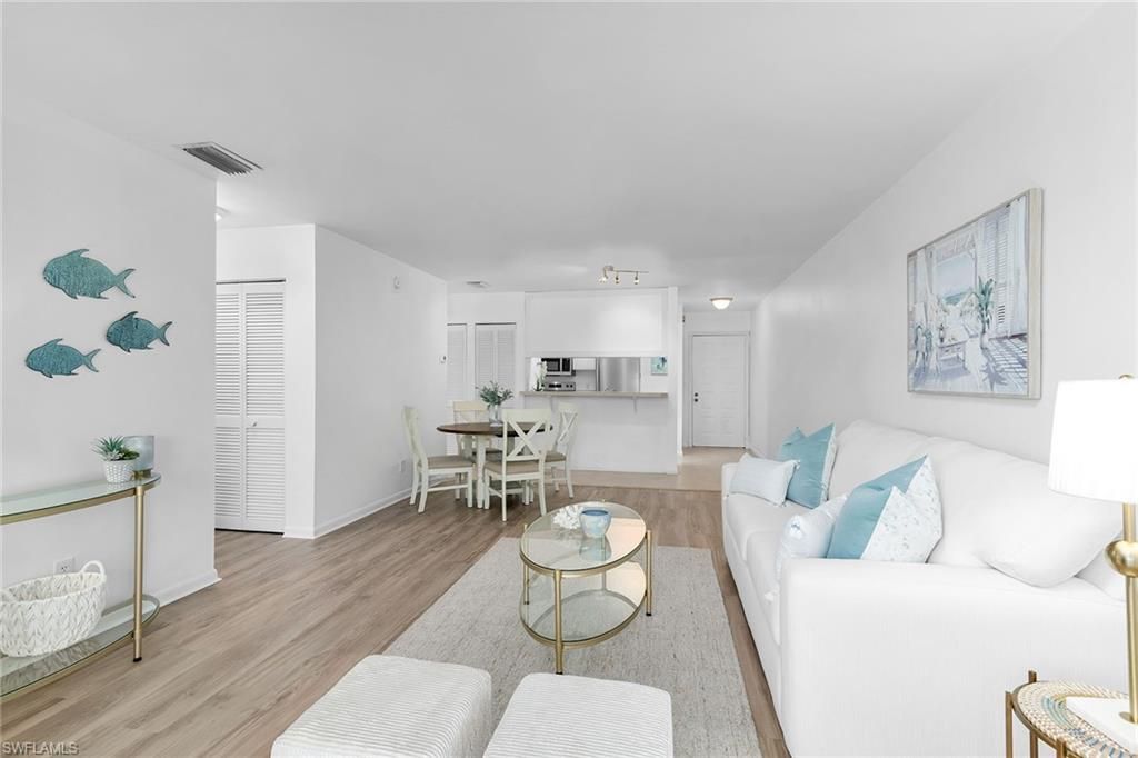 835 W Elkcam Cir, Unit 205, Marco Island, FL 34145 Photo