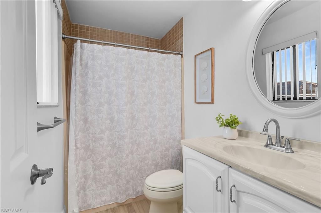 835 W Elkcam Cir, Unit 205, Marco Island, FL 34145 Photo