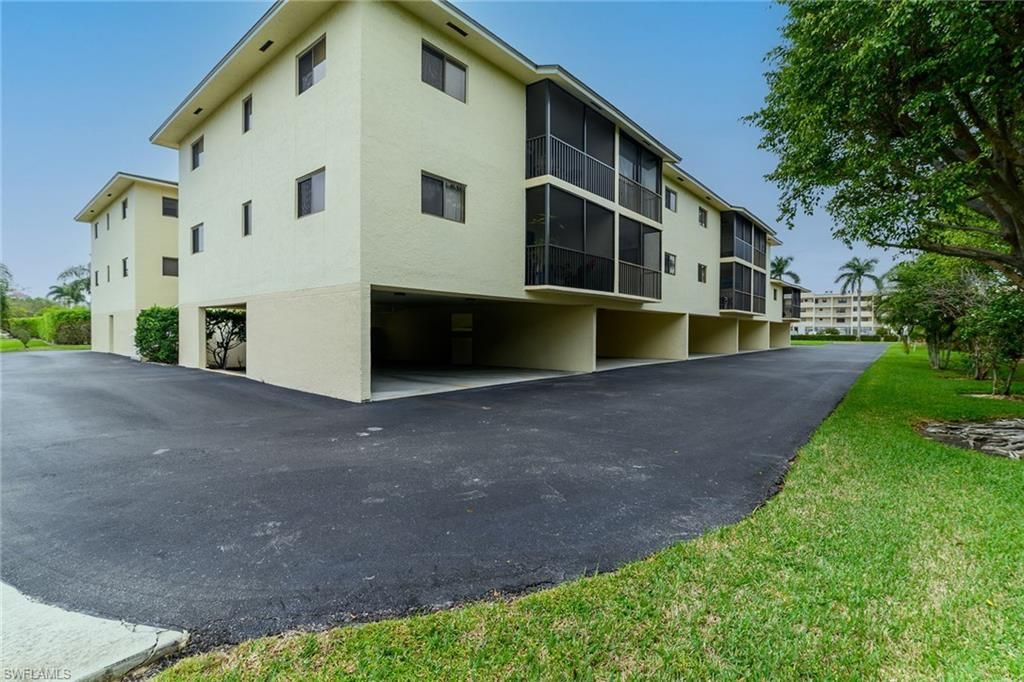835 W Elkcam Cir, Unit 205, Marco Island, FL 34145 Photo