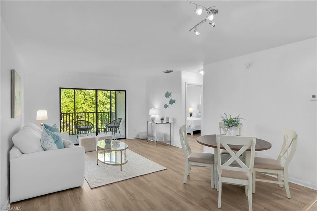 835 W Elkcam Cir, Unit 205, Marco Island, FL 34145 Photo