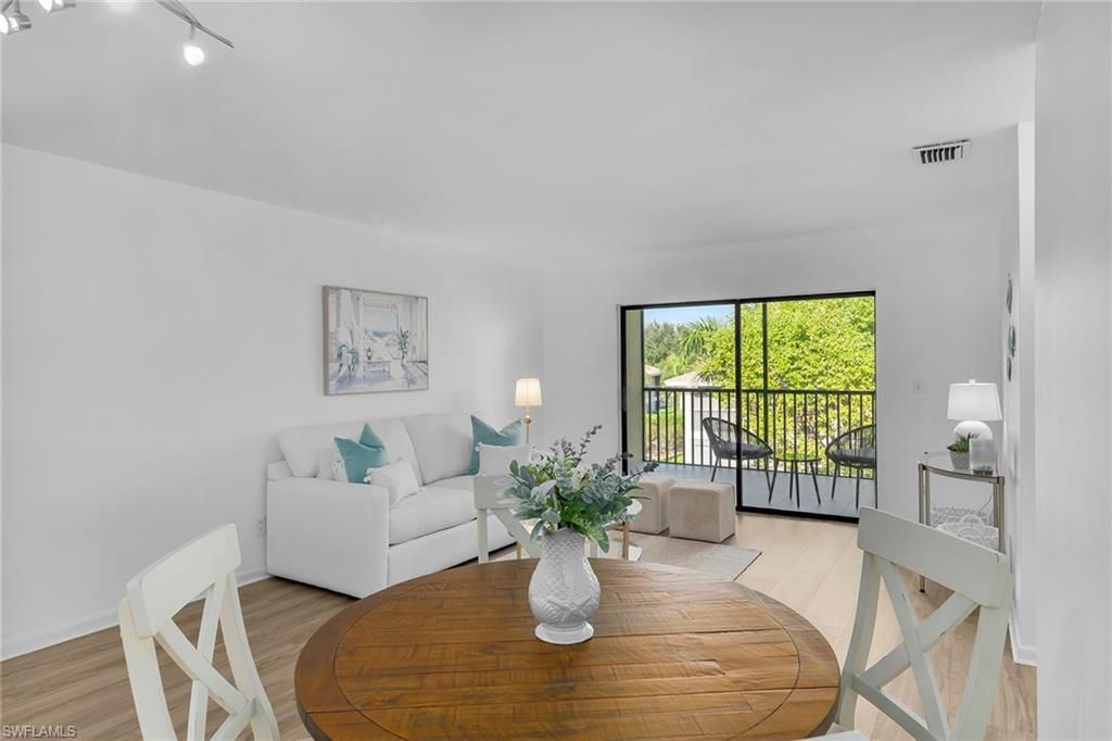 835 W Elkcam Cir, Unit 205, Marco Island, FL 34145 Photo