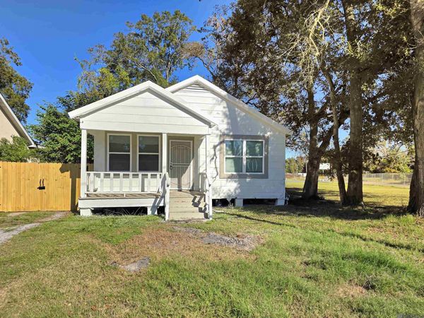2883 Lorraine St, Baton Rouge, LA 70805