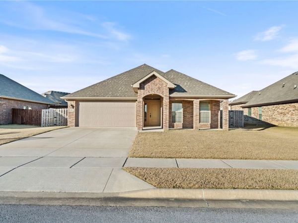 650 Braeburn Court, Bentonville, AR 72712
