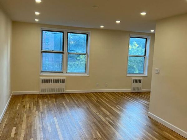 142-20 84 Drive, Unit 4D, Briarwood, NY 11435