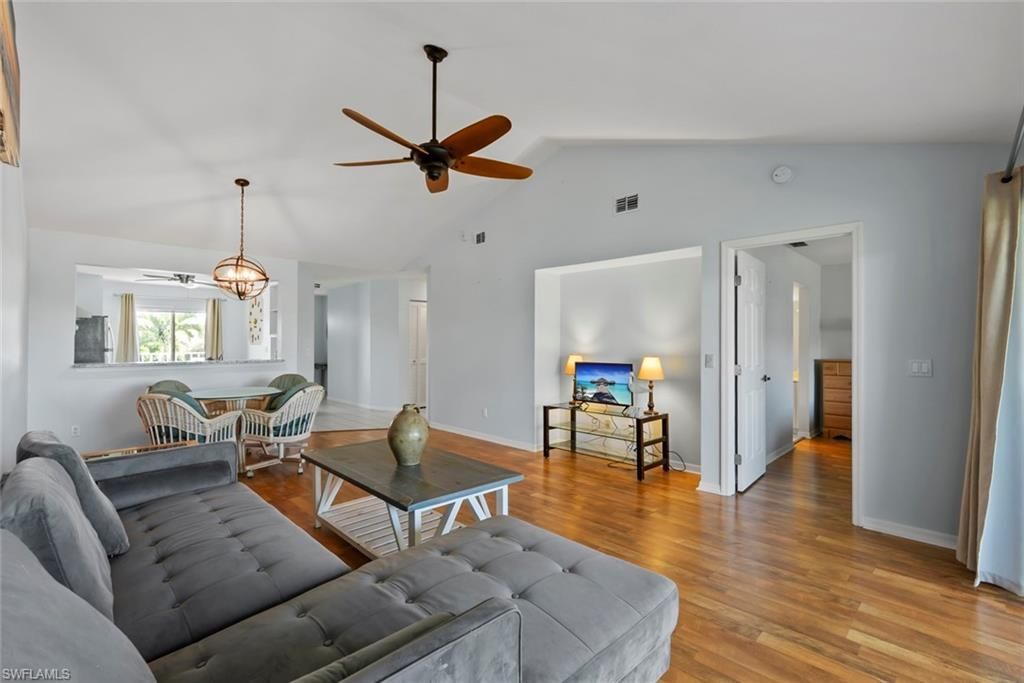 121 Gabriel Cir, Unit 1-108, Naples, FL 34104 Photo