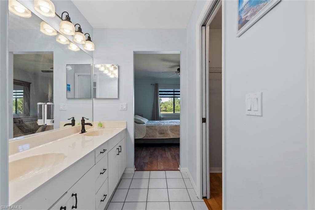 121 Gabriel Cir, Unit 1-108, Naples, FL 34104 Photo