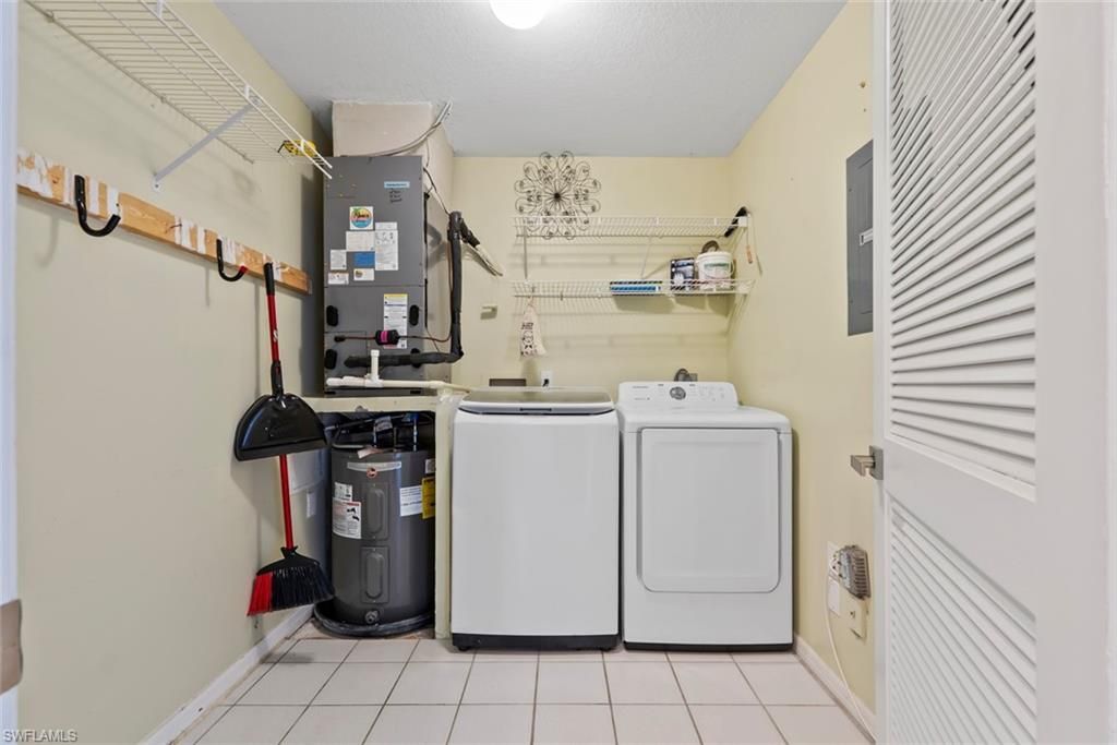 121 Gabriel Cir, Unit 1-108, Naples, FL 34104 Photo