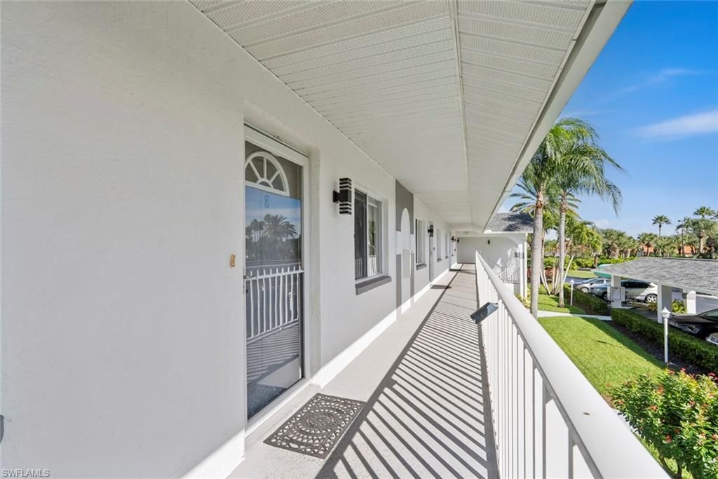 121 Gabriel Cir, Unit 1-108, Naples, FL 34104 Photo