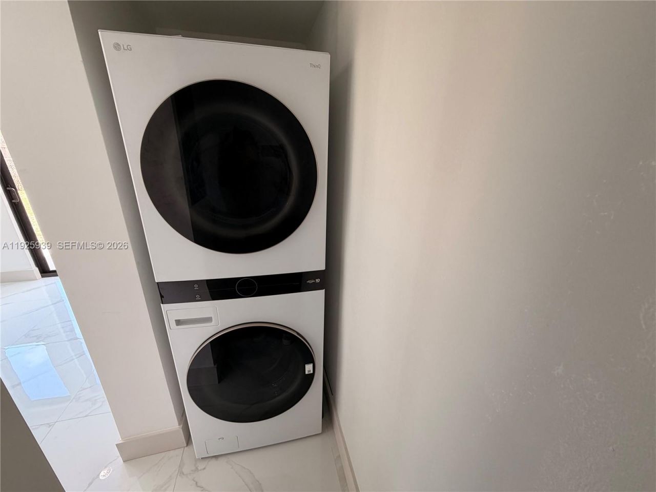 3527 NW 17th St, Miami, FL 33125 Photo