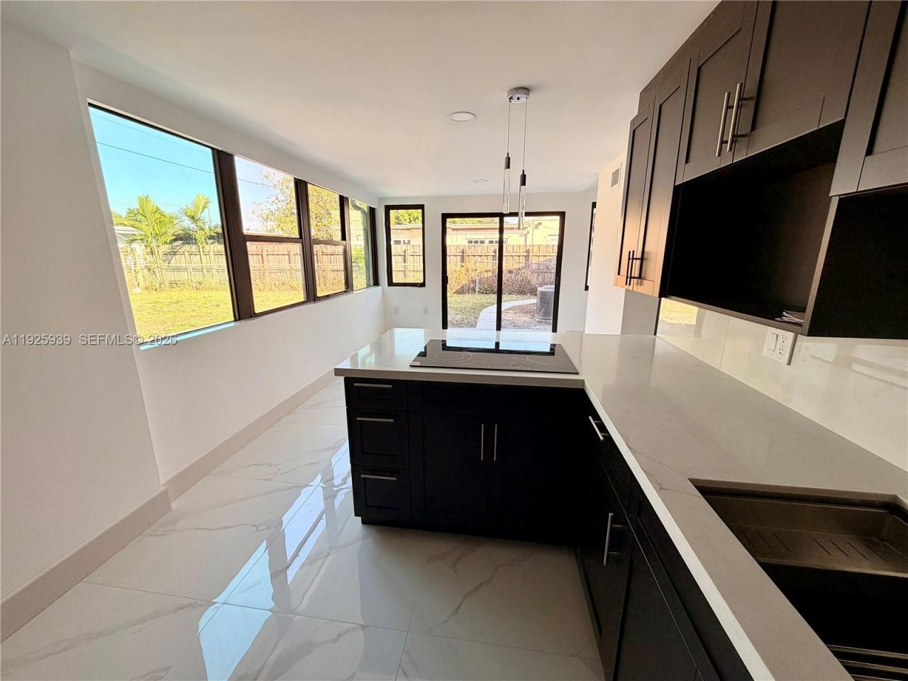 3527 NW 17th St, Miami, FL 33125 Photo