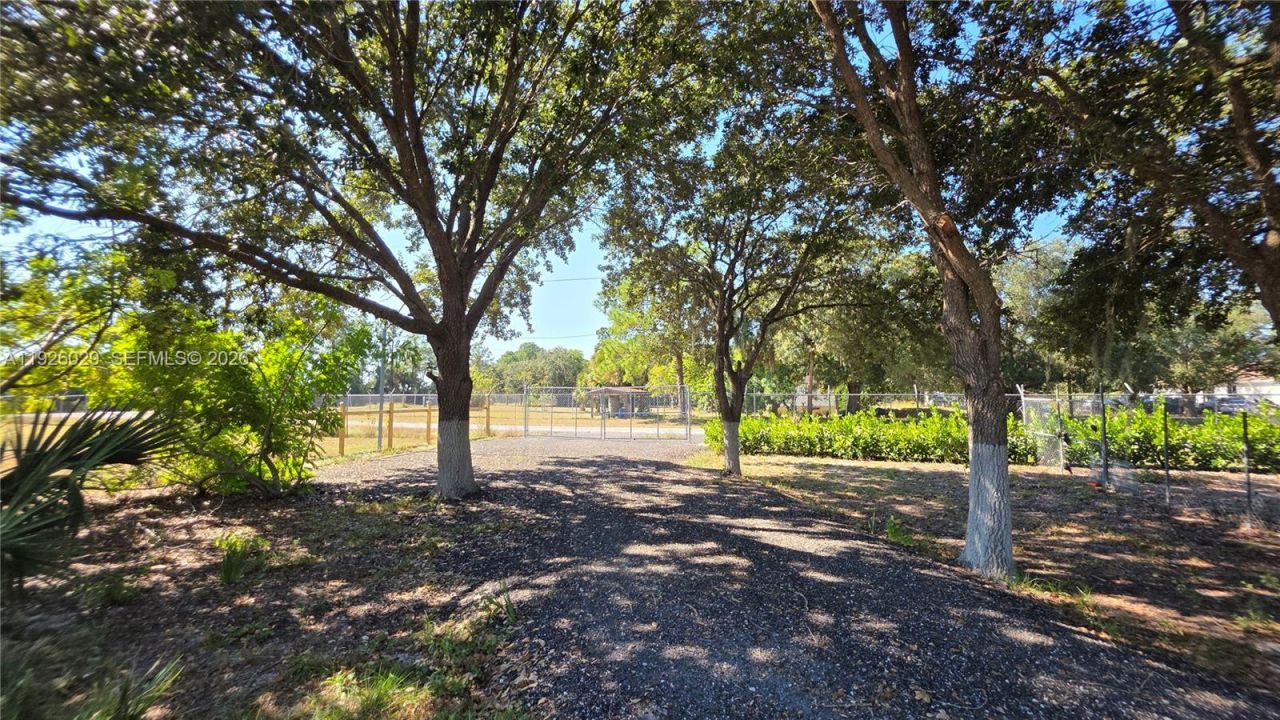 527 Perimeter Rd, Clewiston, FL 33440 Photo
