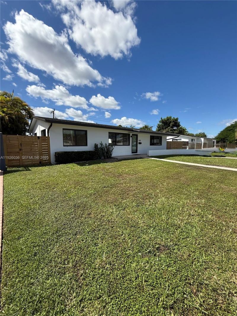 4850 SW 93rd Ct, Miami, FL 33165 Photo