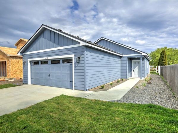 407 N Martini Ln, Spokane Valley, WA 99206