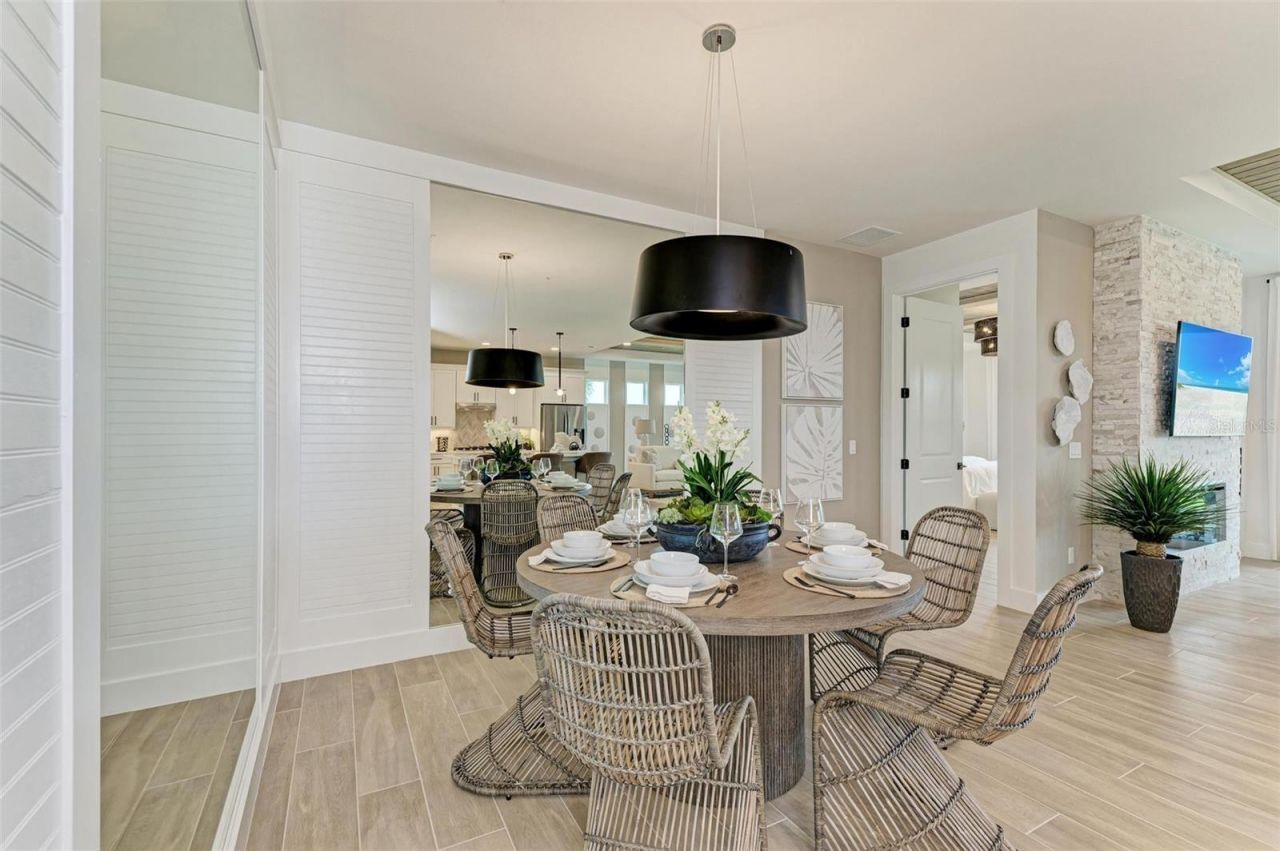 10016 Rembrandt Way, Unit 101, Bradenton, FL 34212 Photo