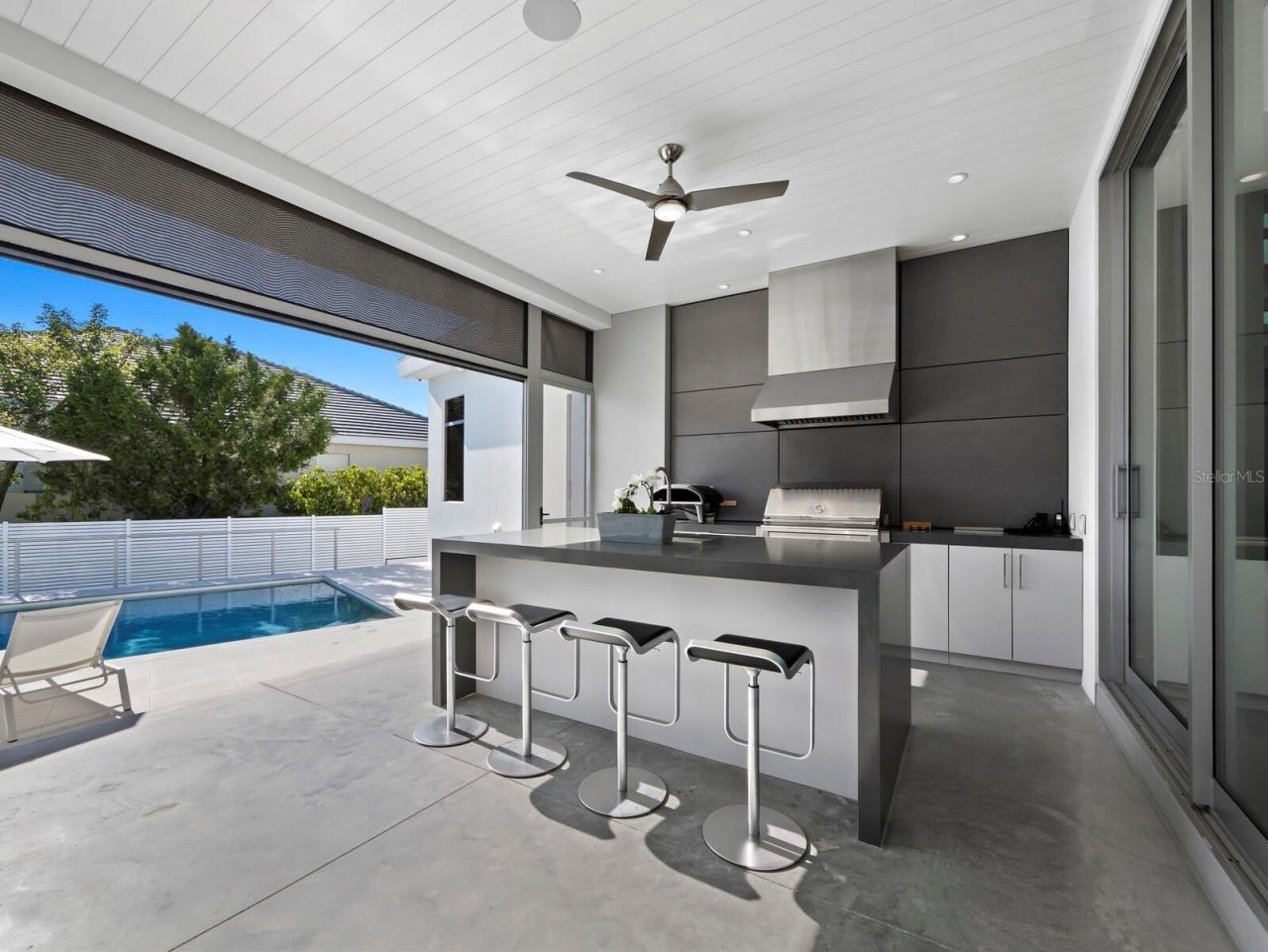 656 S Owl Drive, Sarasota, FL 34236 Photo