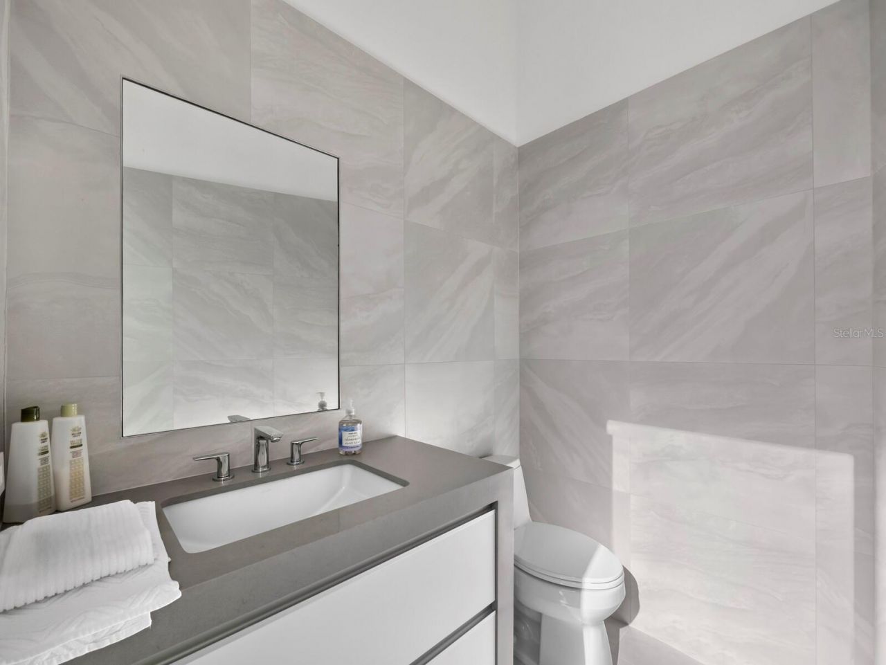 656 S Owl Drive, Sarasota, FL 34236 Photo