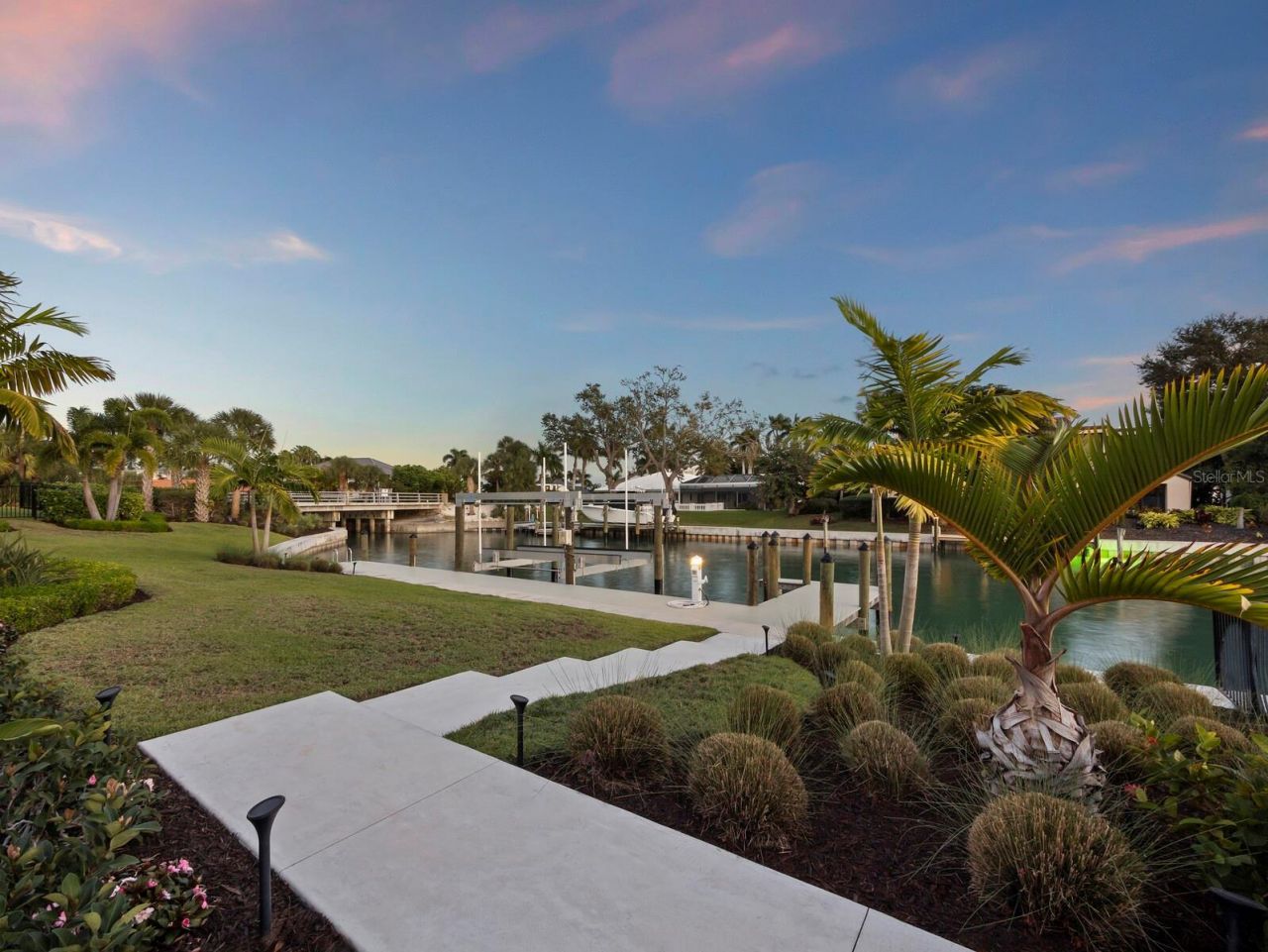 656 S Owl Drive, Sarasota, FL 34236 Photo