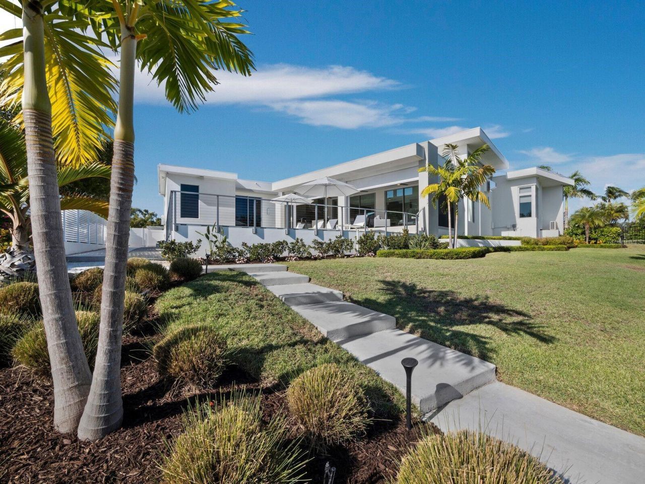 656 S Owl Drive, Sarasota, FL 34236 Photo