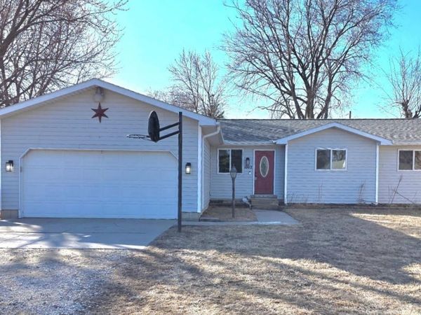 1002 Vine Street, Dakota City, NE 68731