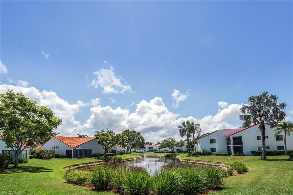 559 Beachwalk Cir, Unit U202, Naples, FL 34108 Photo