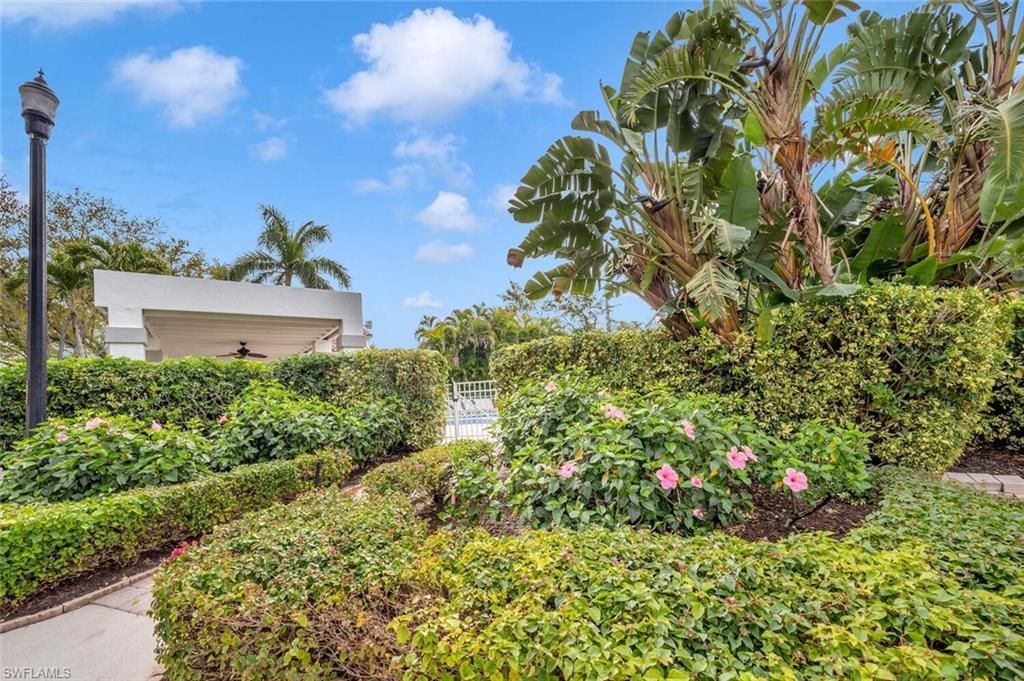 559 Beachwalk Cir, Unit U202, Naples, FL 34108 Photo